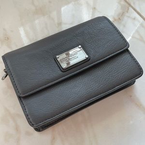 Like New Marc by Marc Jacobs Grey Crossbody Purse